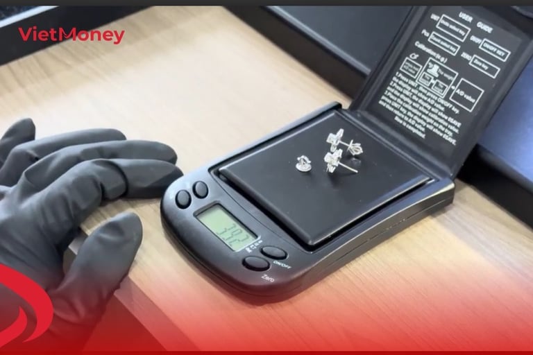 VietMoney chuyên cầm kim cương uy tín