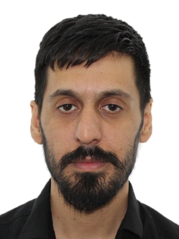 Portrait of MOHAMAD PARYAR
