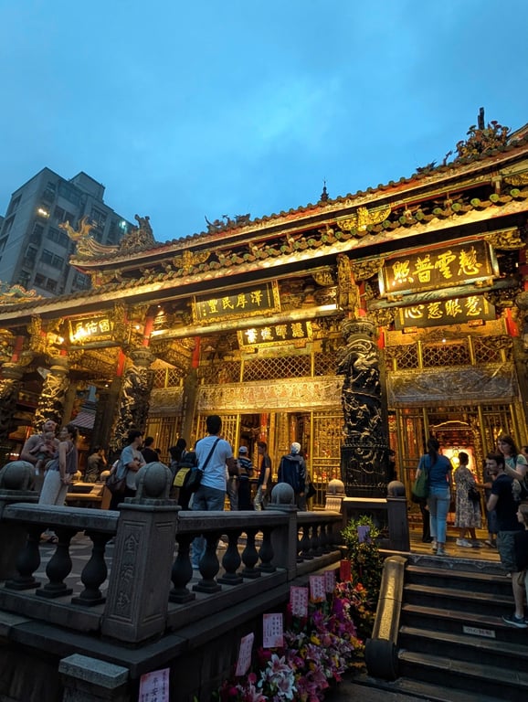Longshan Temple