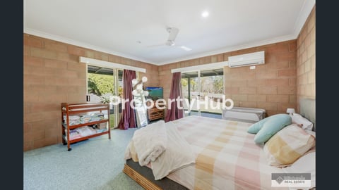 Commercial Saensokh Tuek Thla