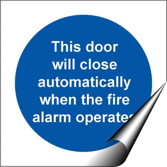 picture of This Door Will Close Automatically When The Fire Alarm Operates - BS5499 Part 1 & 5 - 100 X 100Hmm - Self Adhesive Vinyl - [AS-MA157-SAV]