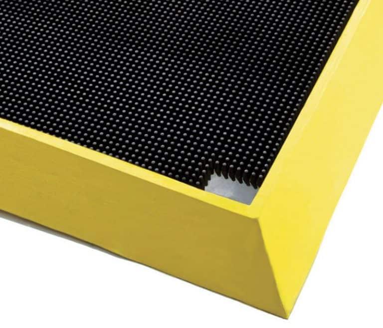 picture of Anti-Slip Foot Bath Mat - Black/Yellow - 980 x 810mm - [WWM-40160-09808148-BKYL] - (LP)