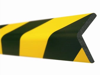 Picture of Moravia 1000mm Yellow/Black Magnetic Traffic-line Edge Protection - Right Angle 60/60mm - [MV-422.25.253]