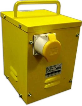 Picture of 5 KVA STEP DOWN Vented Heater Transformer - From 240v to110v -1 x 32A Outlet - for Use with Heaters with Power Use Under 3KVA - [HC-T5KVAMV]