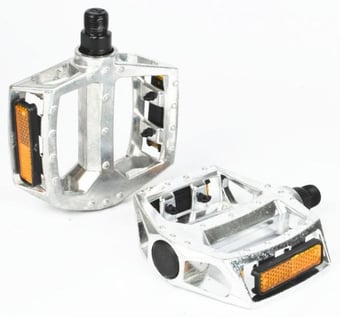 picture of Komodo Flat Platform Bicycle Pedals - Silver - [TKB-PED-SILV-DD]