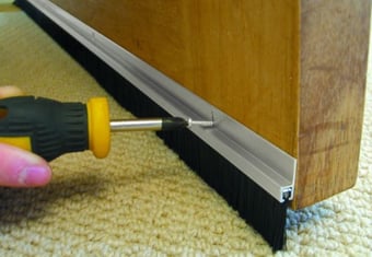 picture of WARMSEAL - Threshold Strip Brush Screwfix - 92cm - Aluminium - [CI-G13101] - (DISC-W)