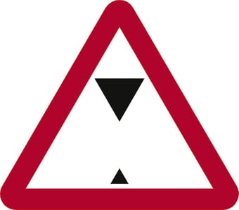 picture of Spectrum 600mm Tri. Dibond ‘Height Restriction…’ Road Sign - With Channel – [SCXO-CI-13068-1]