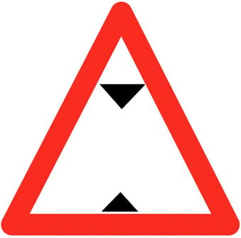 picture of Traffic Height Triangle Sign - Add Text of Your Choice - Class 1 Ref BSEN 12899-1 2001 - 600mm Tri. - Reflective - 3mm Aluminium - [AS-TR18-ALU]