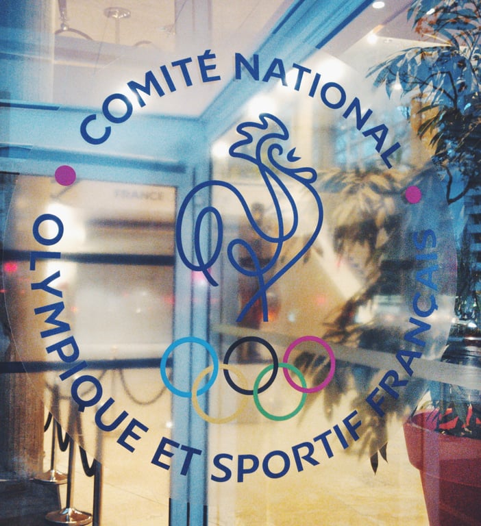 Comité National Olympique et Sportif Français CNOSF — conciliation préalable obligatoire avant recours contentieux sportif - Cabinet Bertrand, classé parmi les meilleurs avocats experts et spécialisés en droit du sport en France