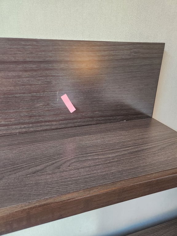 Repisa Escritorio  (Malo)