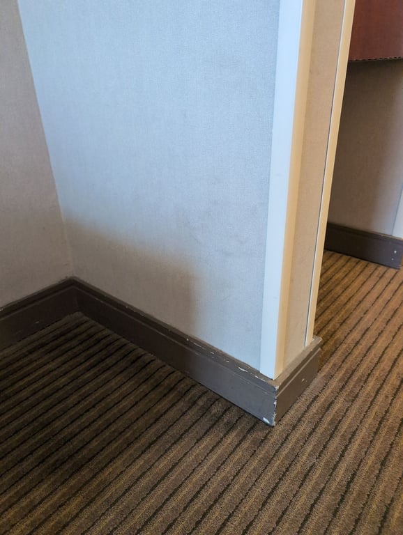 Papel Mural - Maletero (Malo)