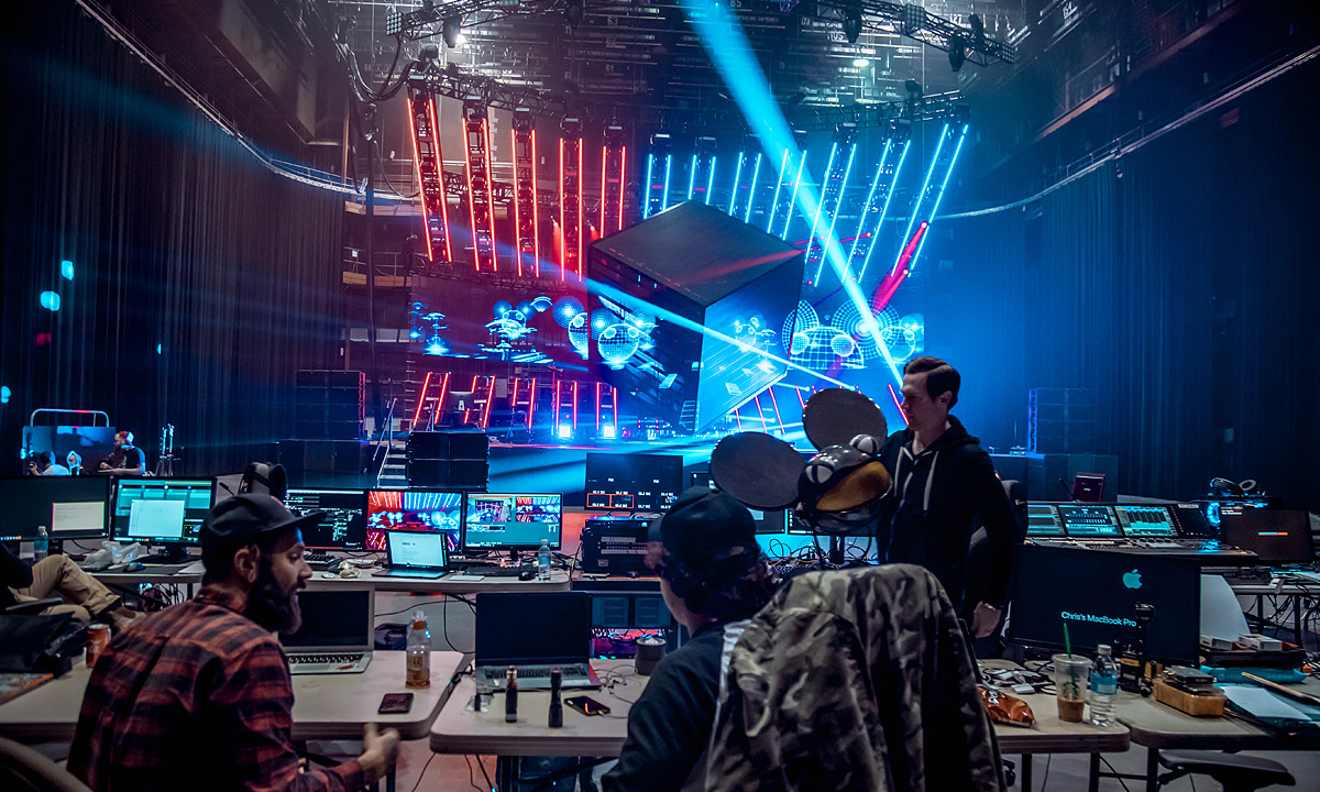 Command central, Toronto rehearsal. Photo credit: Leah Sems