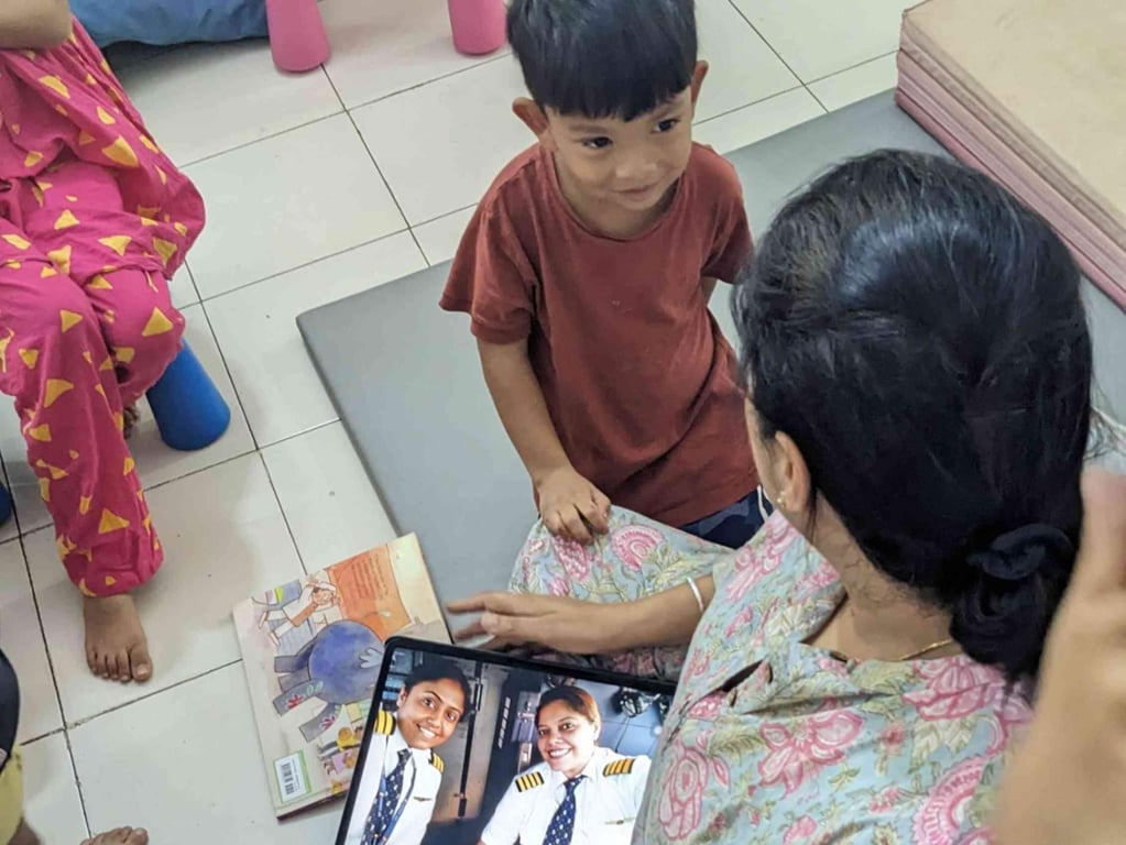 Learning about her life as a pilot from a mum when they were interested in planes