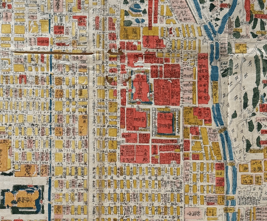 1864年10月刊出的  【洛中洛外町々小名】大成京細見繪圖 地圖。展出於 京都市歷史資料館