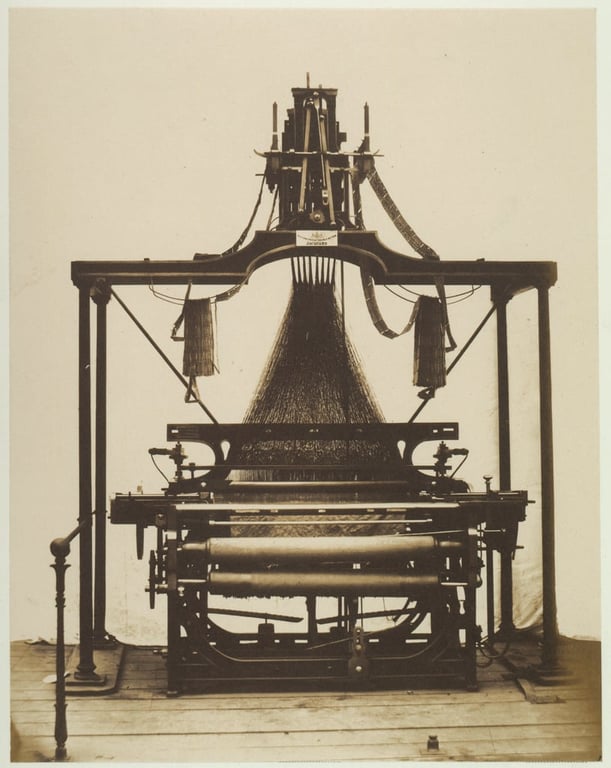 Old photograph of the Jacquard loom