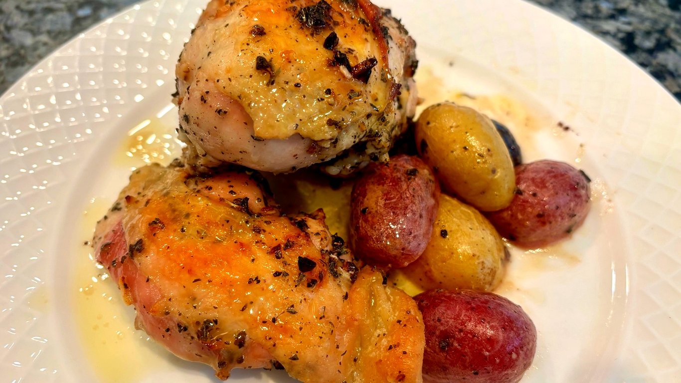 Greek Lemon Chicken and Potatoes – One-Pan Family Favorite