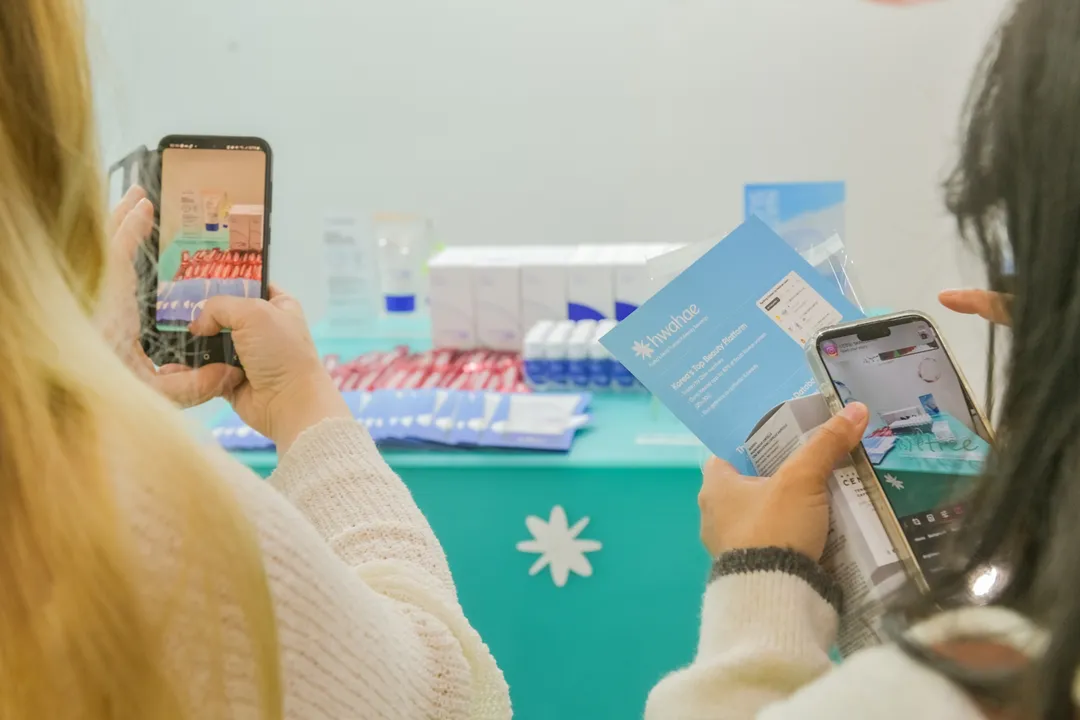 900명의 글로벌 크리에이터들이 앞다투어 촬영해간 '이 브랜드'의 정체는?