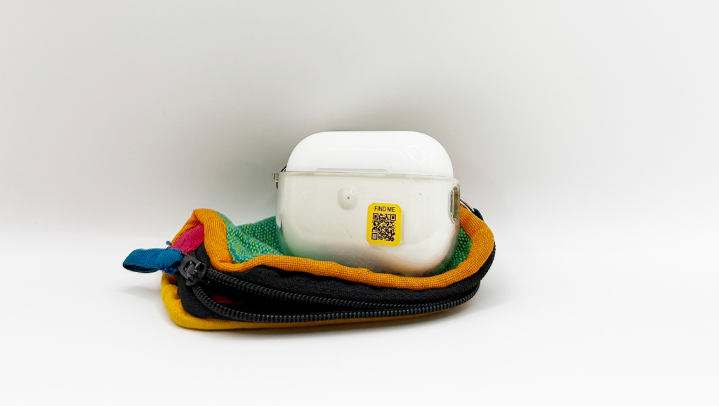 Devices
스마트폰, 이어폰, 태블릿, USB까지, 
다양한 제품들을 당신의 이름을 세겨보세요.