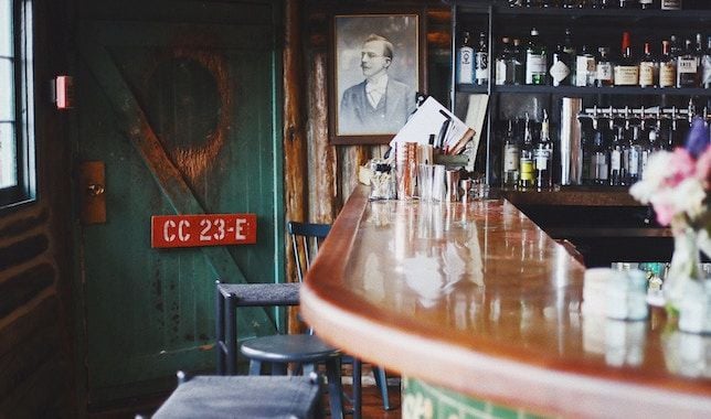 La Route du Chouchen encourageait les voyageurs à goûter les différents chouchen produits en Bretagne