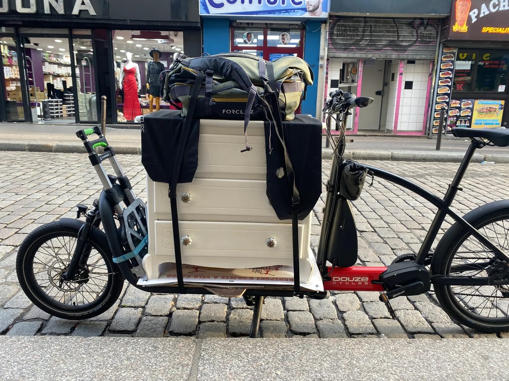 Particulier ayant trouvé une commode sur Leboncoin, rue de Belleville, dans le 20eme.
