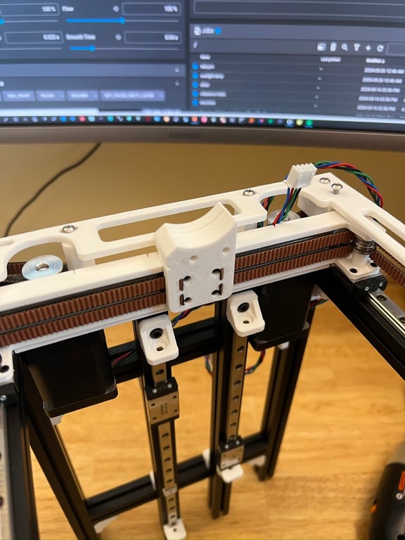 The belt retention mechanism worked very well, despite the tight fit.