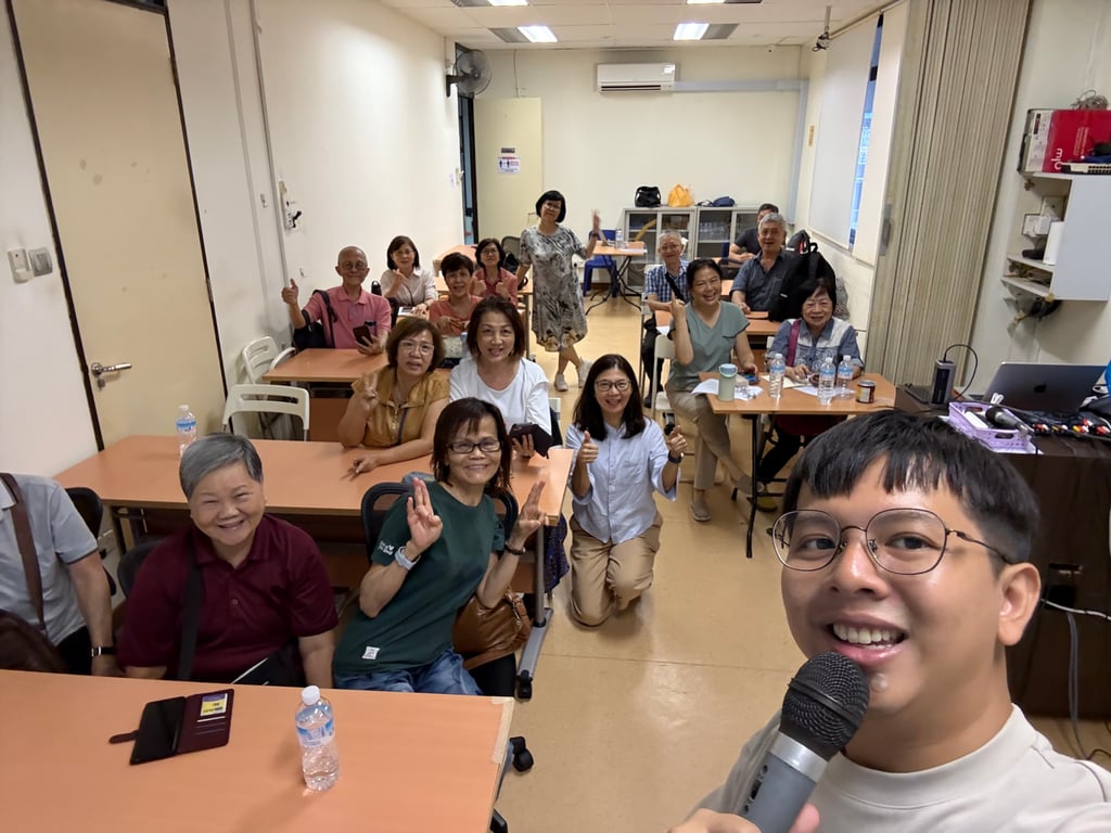 Freelance Assistant Trainer @ Iglow Pte Ltd 