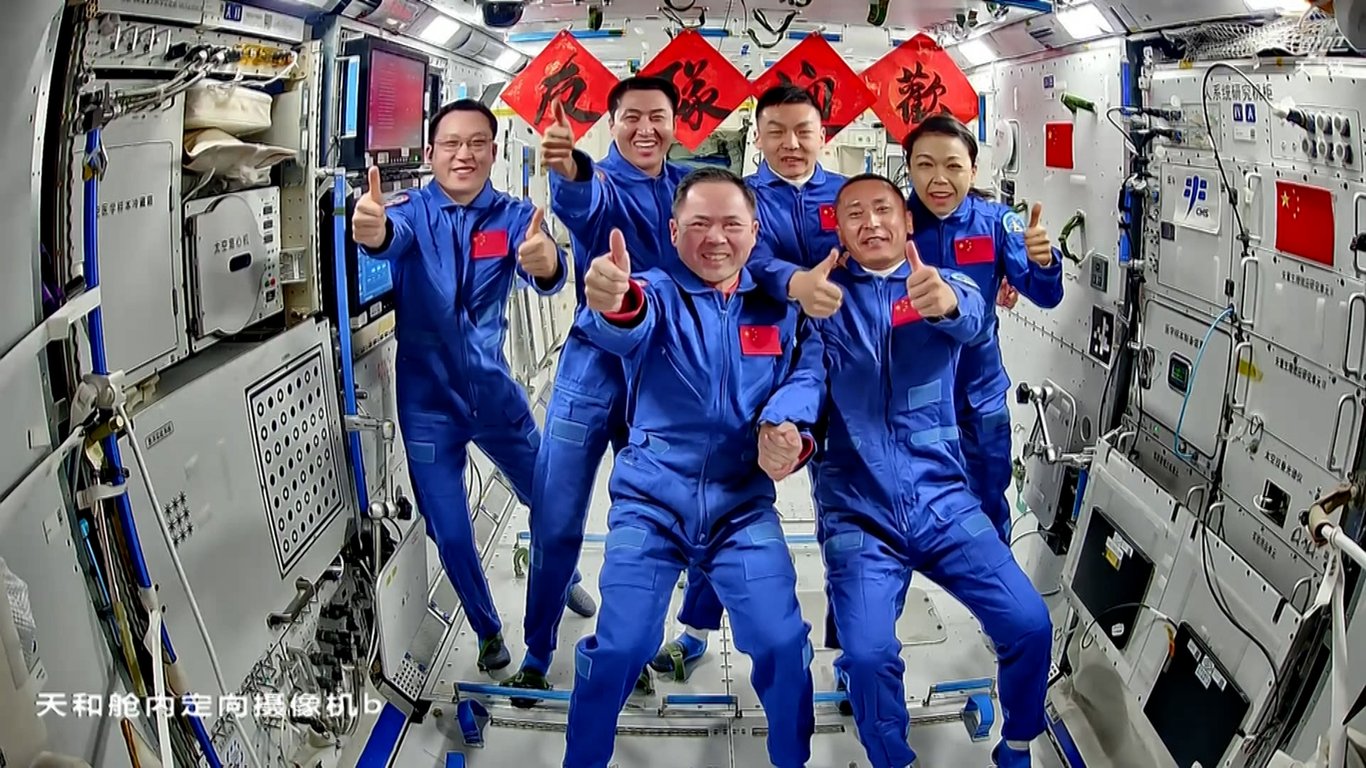 First Hong Kong Taikonaut Reaches Tiangong