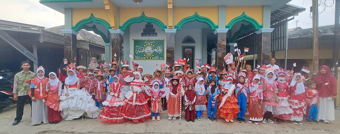 Jalan santai merayakan HUT RI ke 81