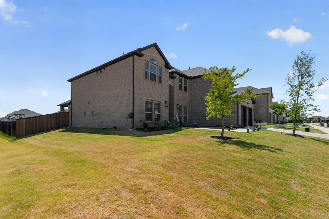 poppywood-01-exterior.jpg