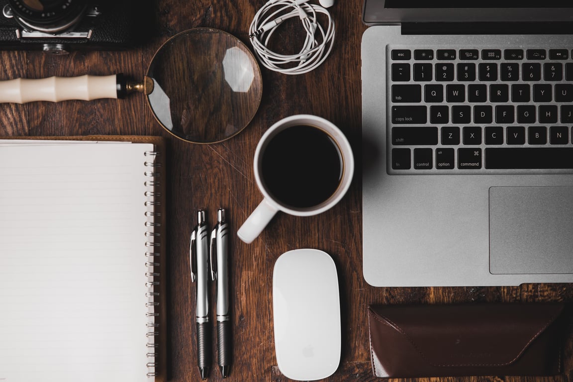 notion ai meeting notes — capturing consulting sessions in real time. Photo by Domenico Loia on Unsplash.