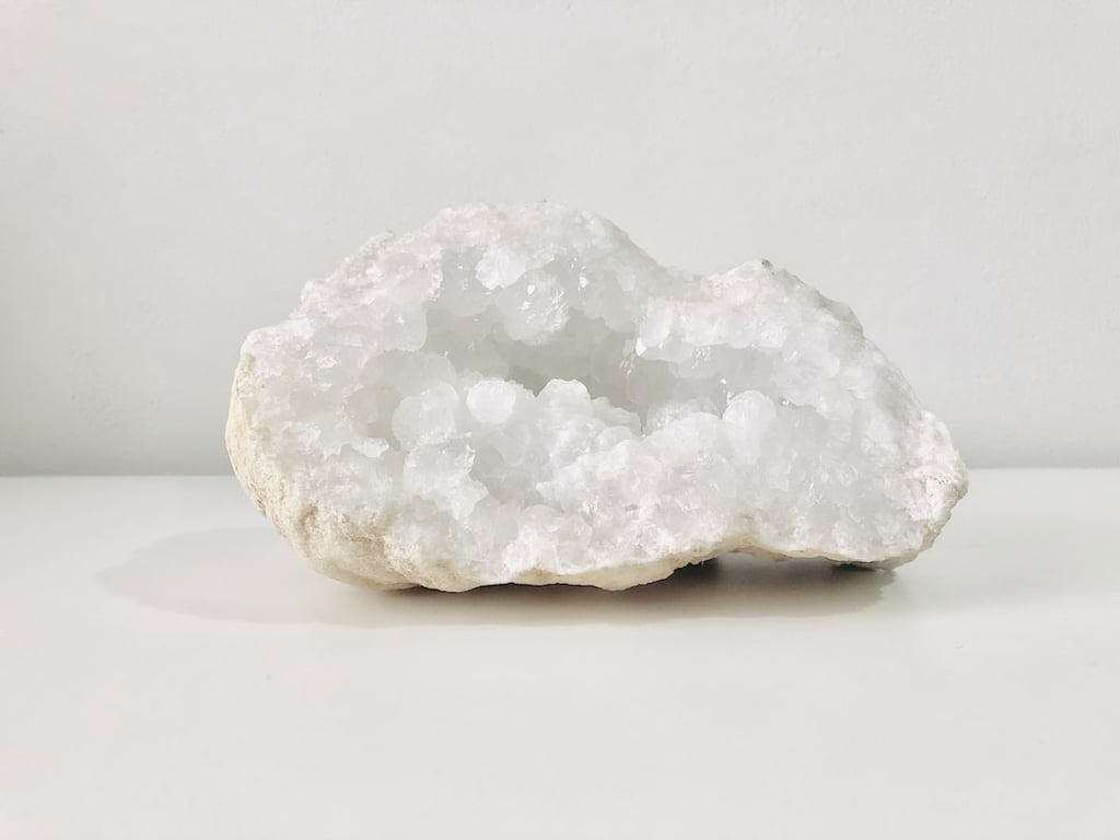 Terrific Toolbox of Solar Plexus Crystals: Your Bright Path to Personal Power