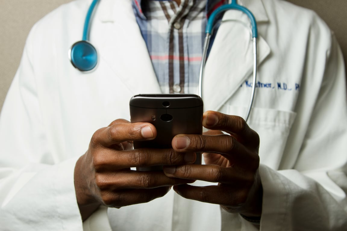 AI Medical Receptionist for Appointment Scheduling (How to Cut Missed Calls)