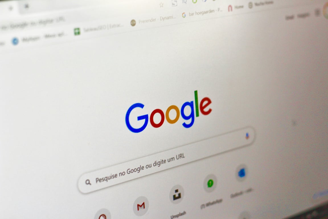 Embed Google Docs in Notion for a live knowledge base