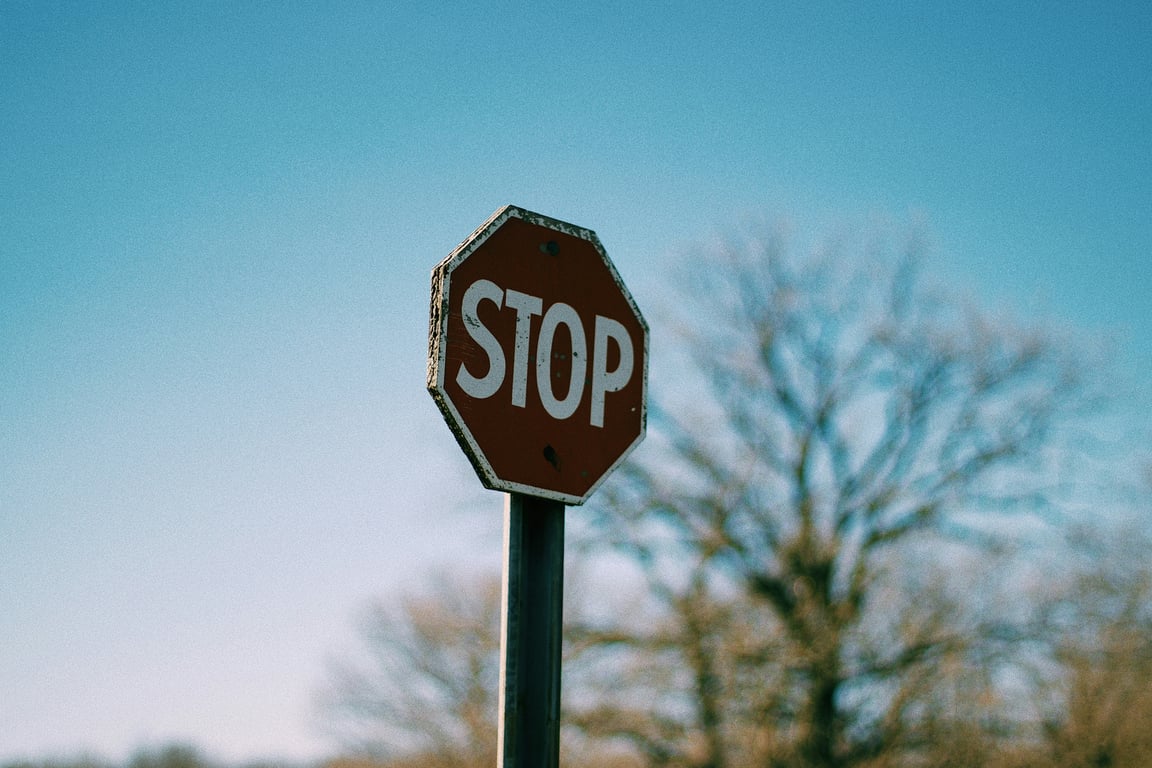 Stop missed emails in Zapier (Outlook rules + backup parser)