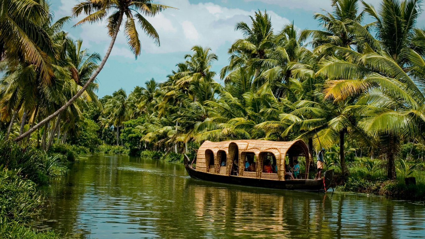 Kerala, food, fun, house boats, don’t miss it