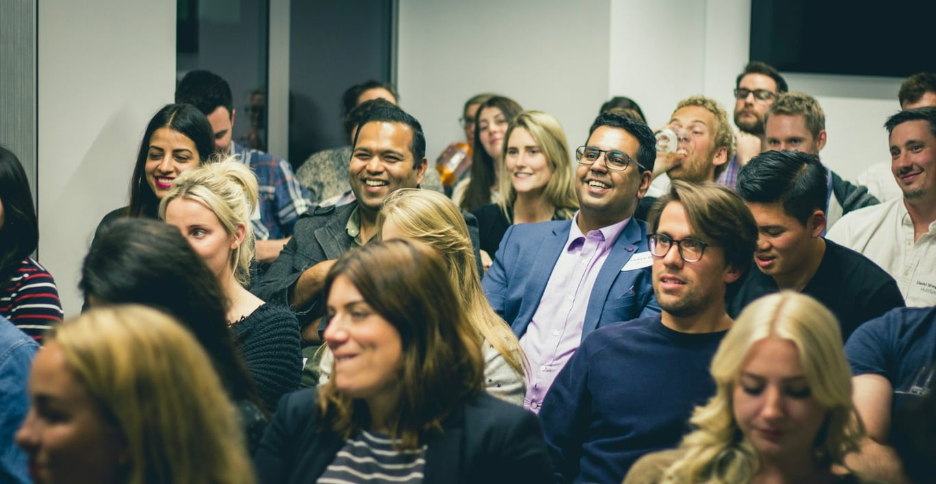Conferences Without a Booth: Turn Attendee Status Into Pipeline Gold [GTM Playbook]