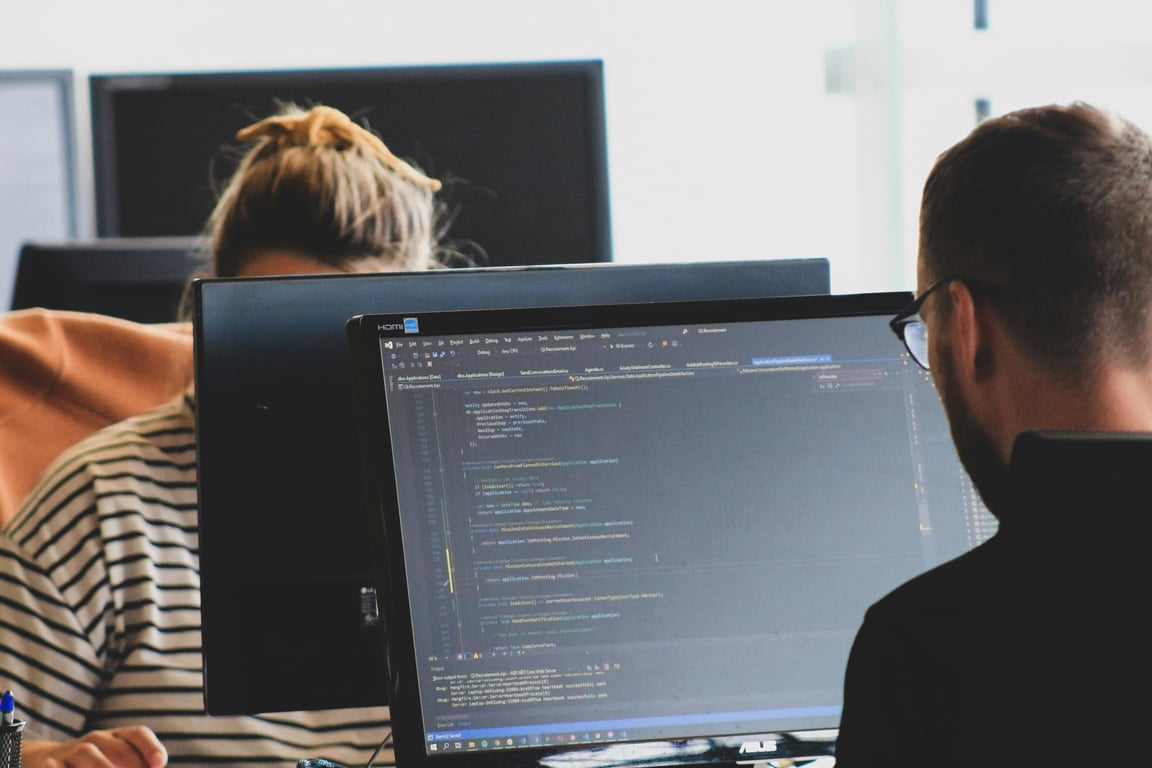Quo Zapier integration troubleshooting: compare the failing request with a working one. Photo by Compagnons on Unsplash
