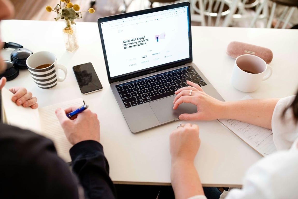 How to build a Notion meeting notes database with AI autofill