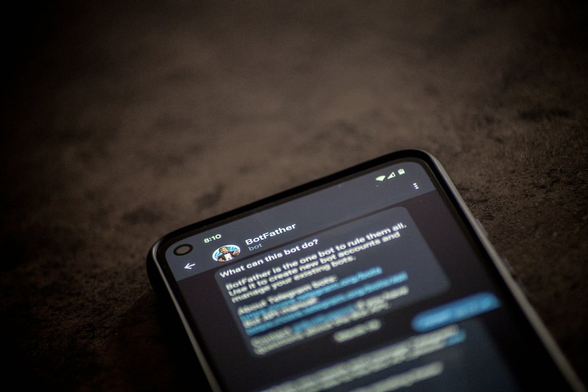 Building Smart AI Chatbot Delay Logic: How to Wait Before Responding