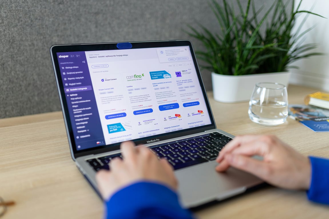 How to Connect Shopify to Your Call Center with Zapier (Real-Time Caller Lookup)