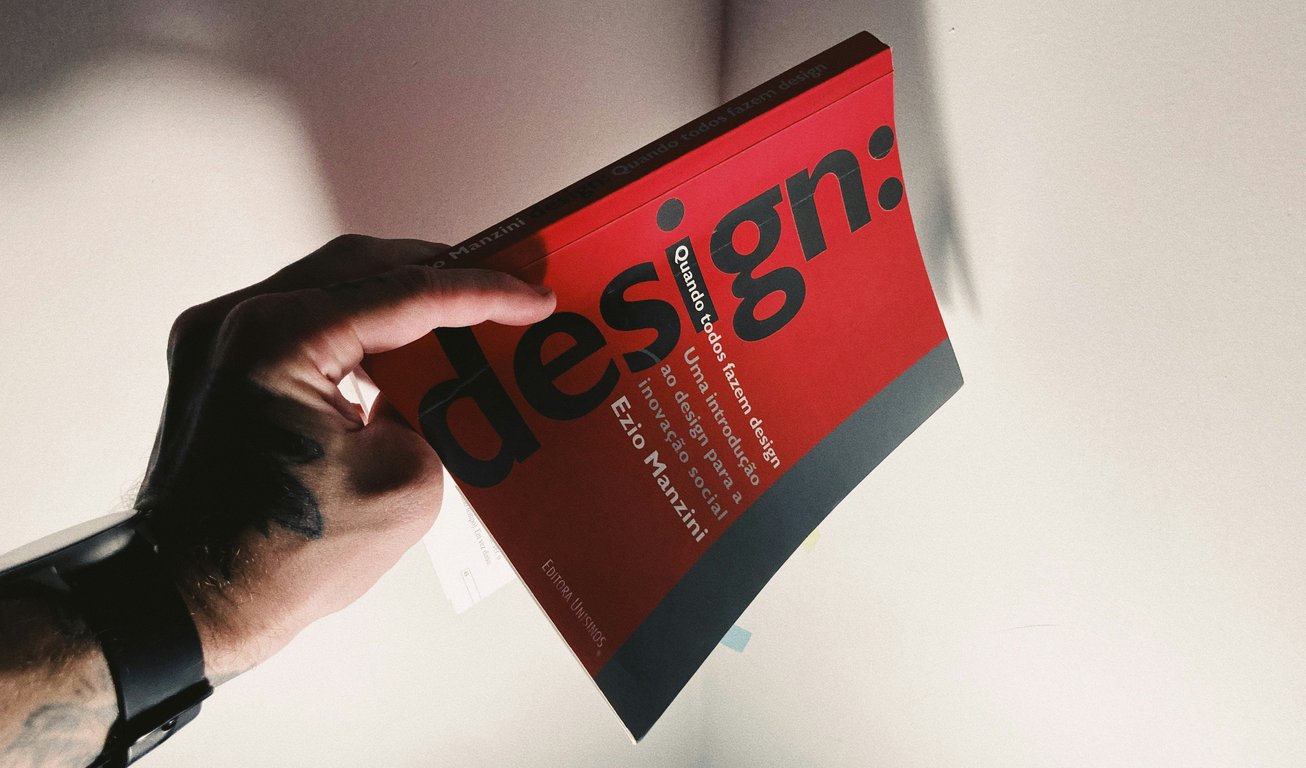 Stock design landing pages to boost feather flag sales
