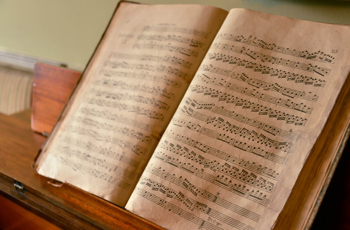 CLASES DE GRAMÁTICA Y ARMONÍA MUSICAL