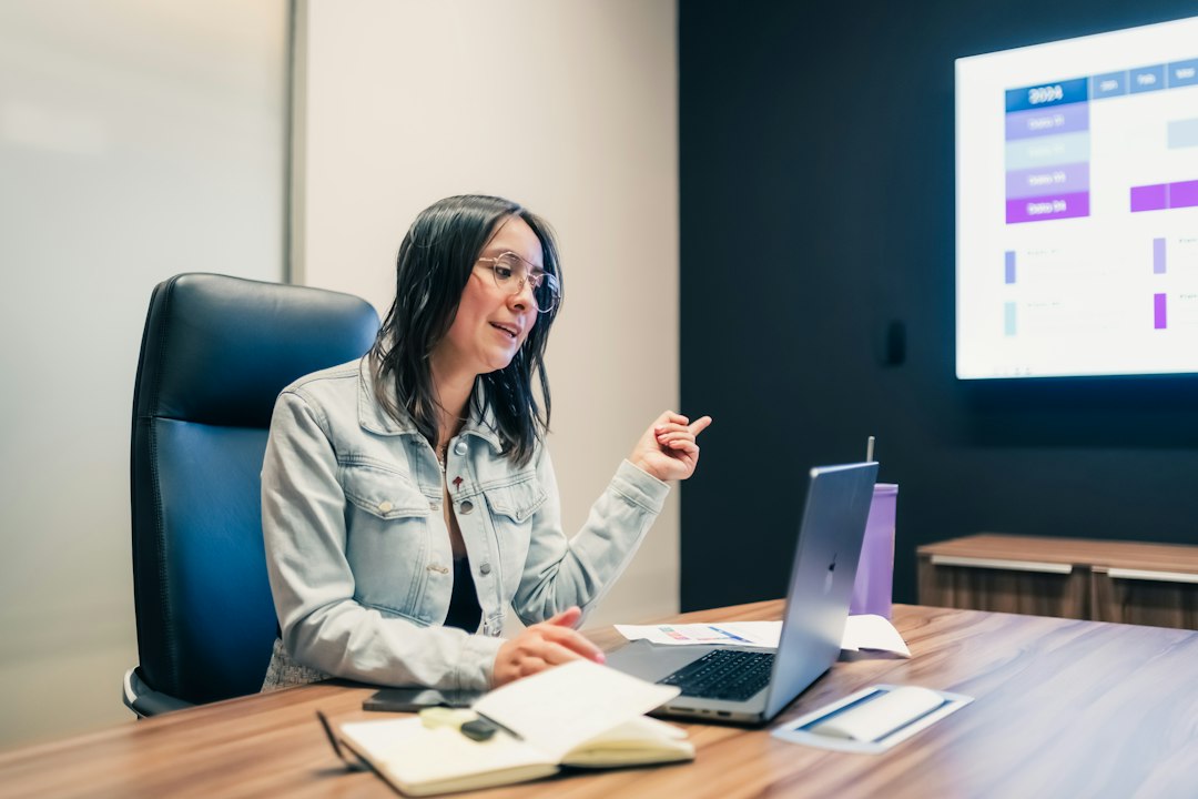 Embed a Notion view in Google Slides for weekly update decks. Photo by Julio Lopez on Unsplash