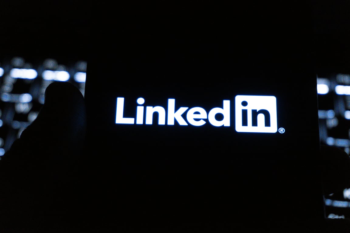 Beyond Semantics: The Technical Distinction Between LinkedIn's 'Lead' and 'Qualified Lead' Categories