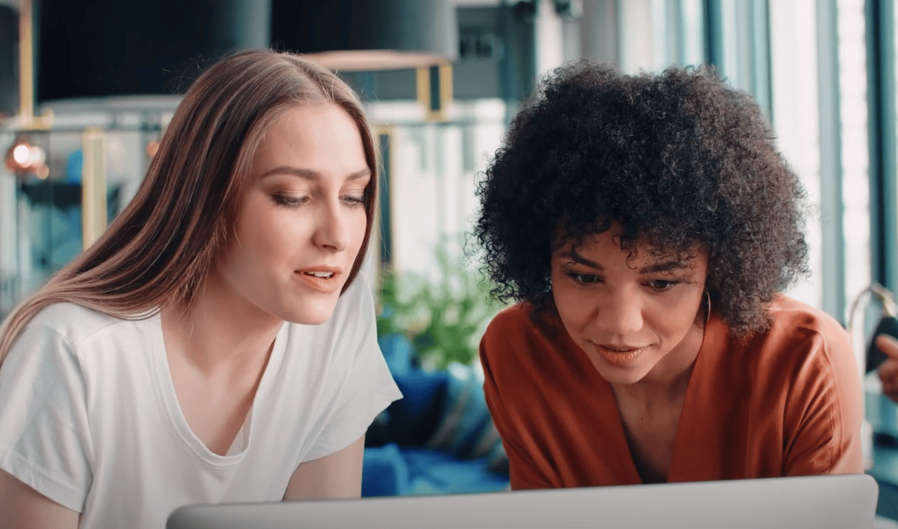 What is Benchmarking & How to Do an Effective Competitive Analysis