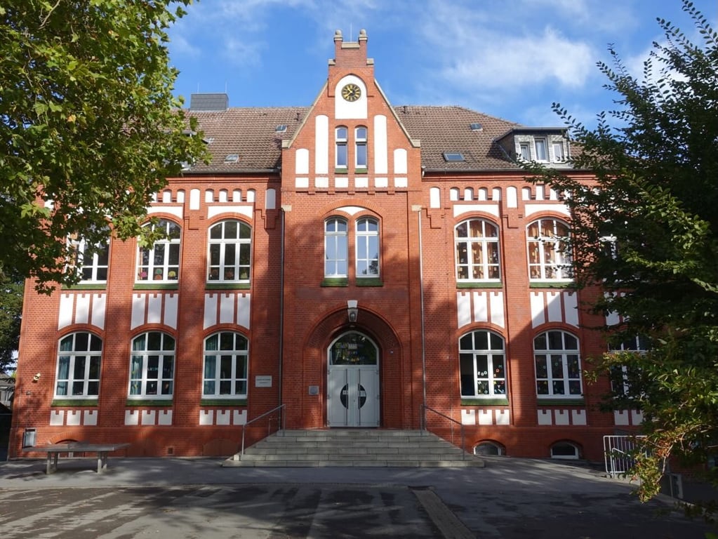 A037 05 AMGS Schulgebäude.jpeg