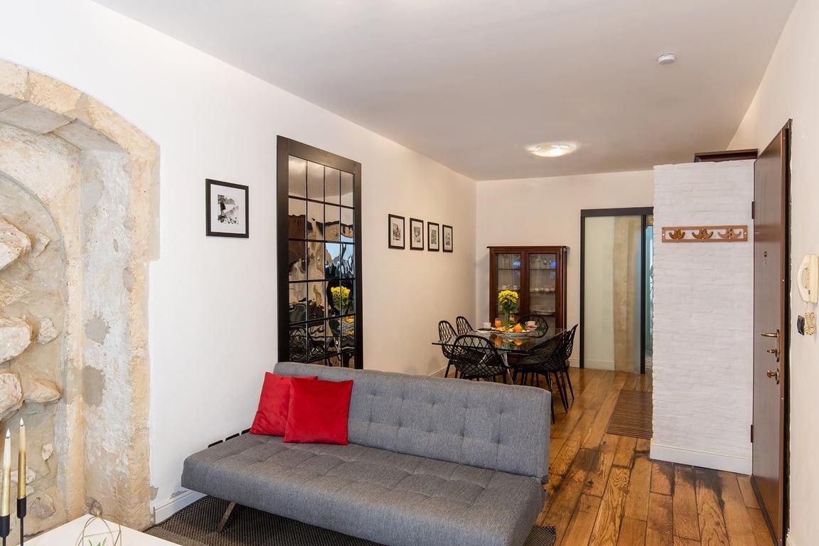 1BD - Via San Giacomo  #116 - 2nd floor (US)