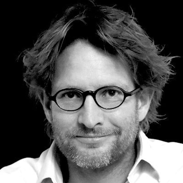 Ole Peters: Ergodicity economics and world peace