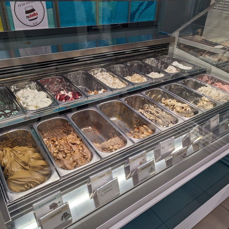 Fresca Voglia · Via della Pineta, 249, 09126 Cagliari CA, Italy
