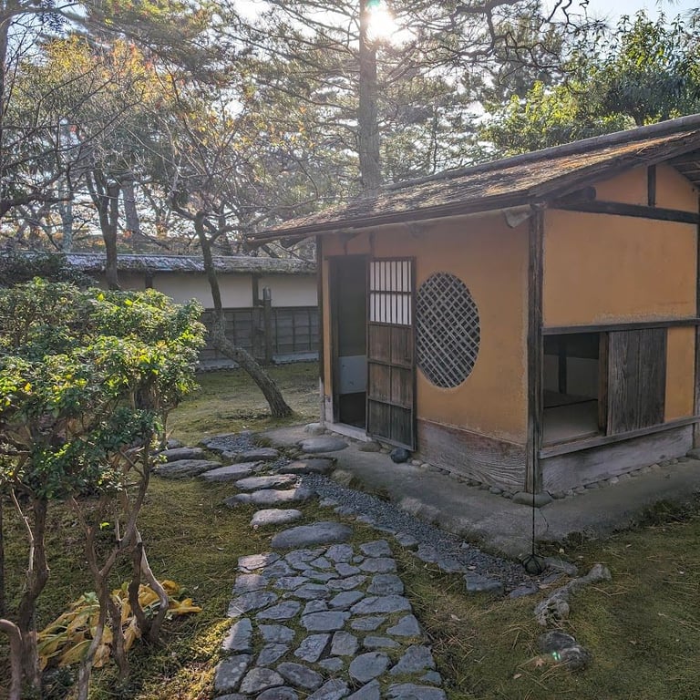 Rinkaku Japanese Tea Room · 1-1 Otemachi, Aizuwakamatsu, Fukushima 965-0873, Japan